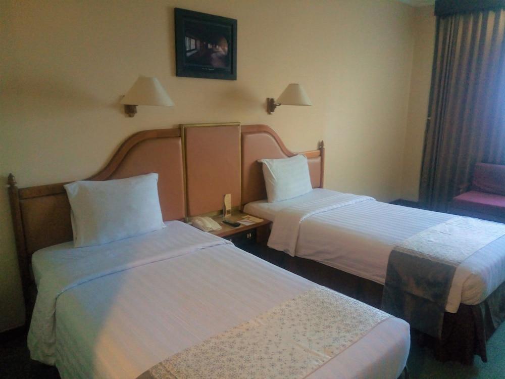 Maguwo Sahid Raya Hotel & Convention Yogyakarta מראה חיצוני תמונה